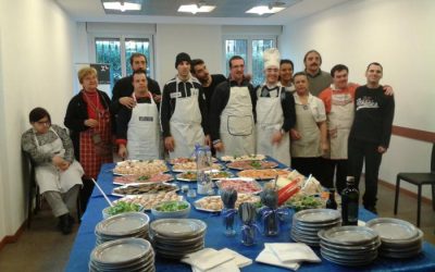 I ragazzi impegnati in un catering